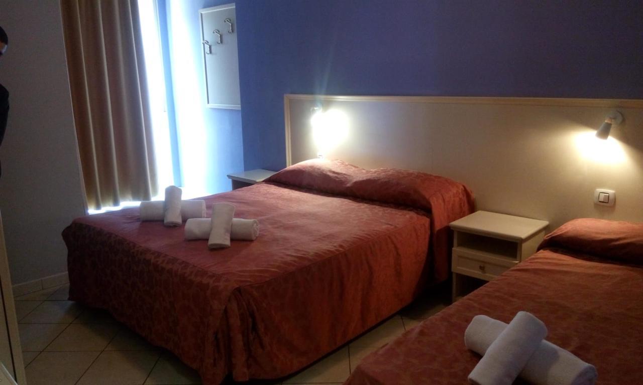 Hotel Lago Maggiore Castelletto sopra Ticino Exteriör bild